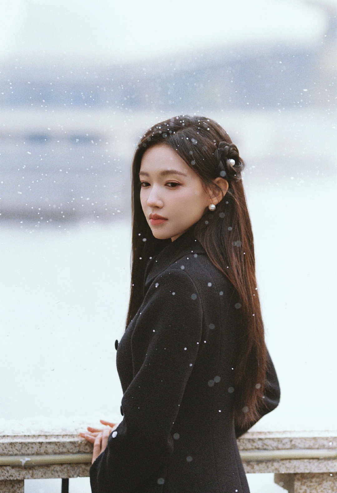 #程潇[超话]#  认真的雪❄️ ​