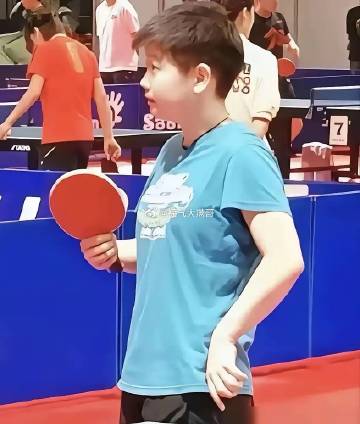 想不通，国外那些顶尖高手，怎么就被孙颖莎这个小姑娘打到抹眼泪，完了还对...