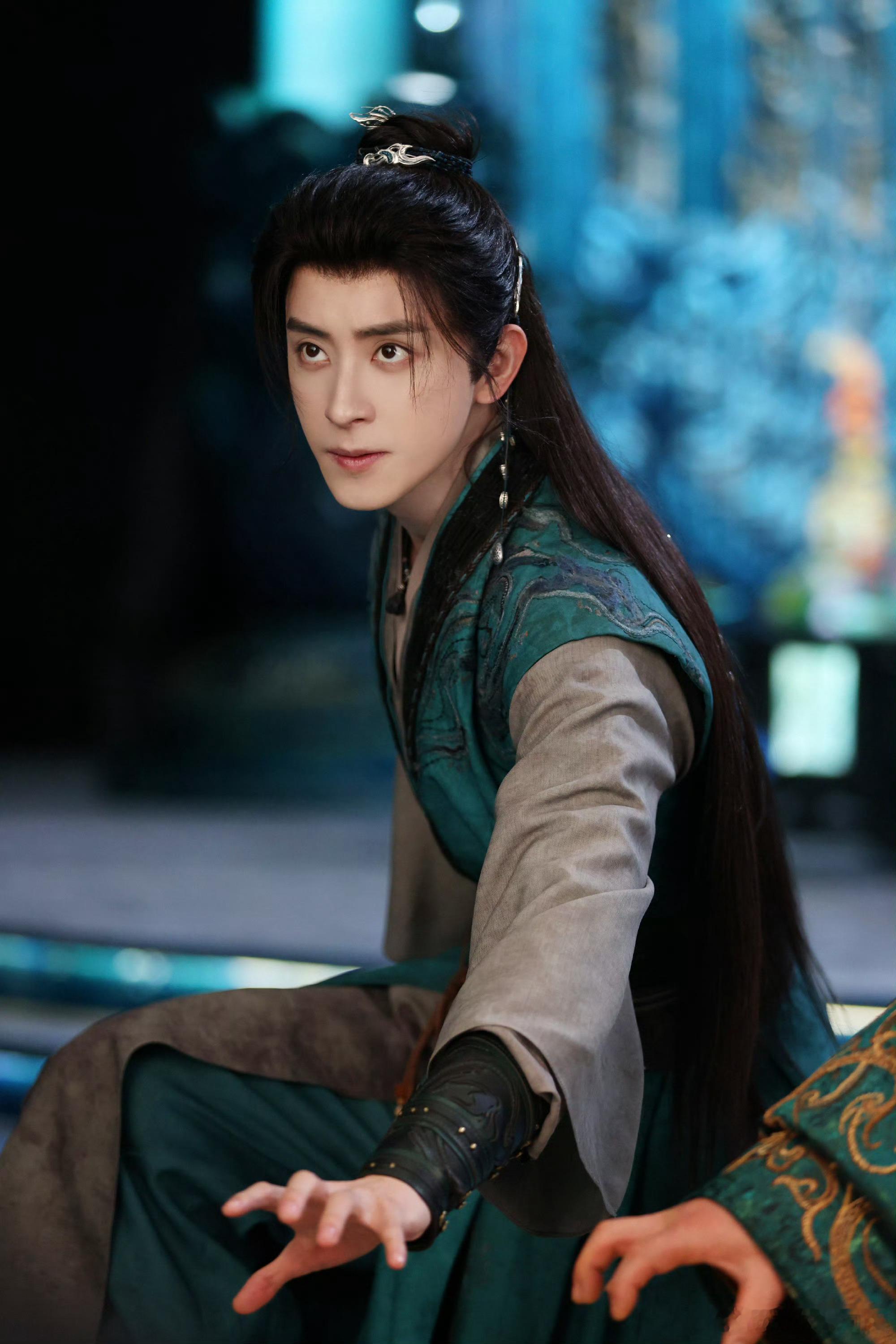 #敖瑞鹏李长寿# ｜#敖瑞鹏师兄太稳健# 

“你走进我心里的那一刻起，就没有人能代替你”𝙁𝙧𝙤𝙢 𝙩𝙝𝙚 𝙢𝙤𝙢𝙚𝙣𝙩 𝙮𝙤𝙪 𝙬𝙖𝙡𝙠𝙚𝙙 𝙞𝙣𝙩𝙤 𝙢𝙮 𝙝𝙚𝙖𝙧𝙩

敖瑞鹏李长寿｜师兄太稳健｜魏劫｜错世录｜岑森｜不二之臣 |  ​