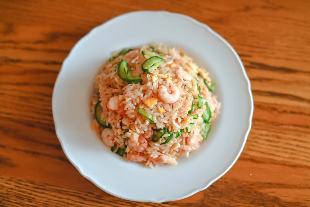 盐渍黄瓜虾仁鸡蛋炒饭