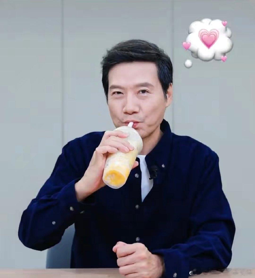 #雷军[超话]# Wednesday，等雷总官宣发布会[可爱] ​