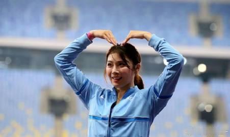 吴艳妮29岁生日快乐！国内长期统治，30岁之前能否完成亚洲大满贯