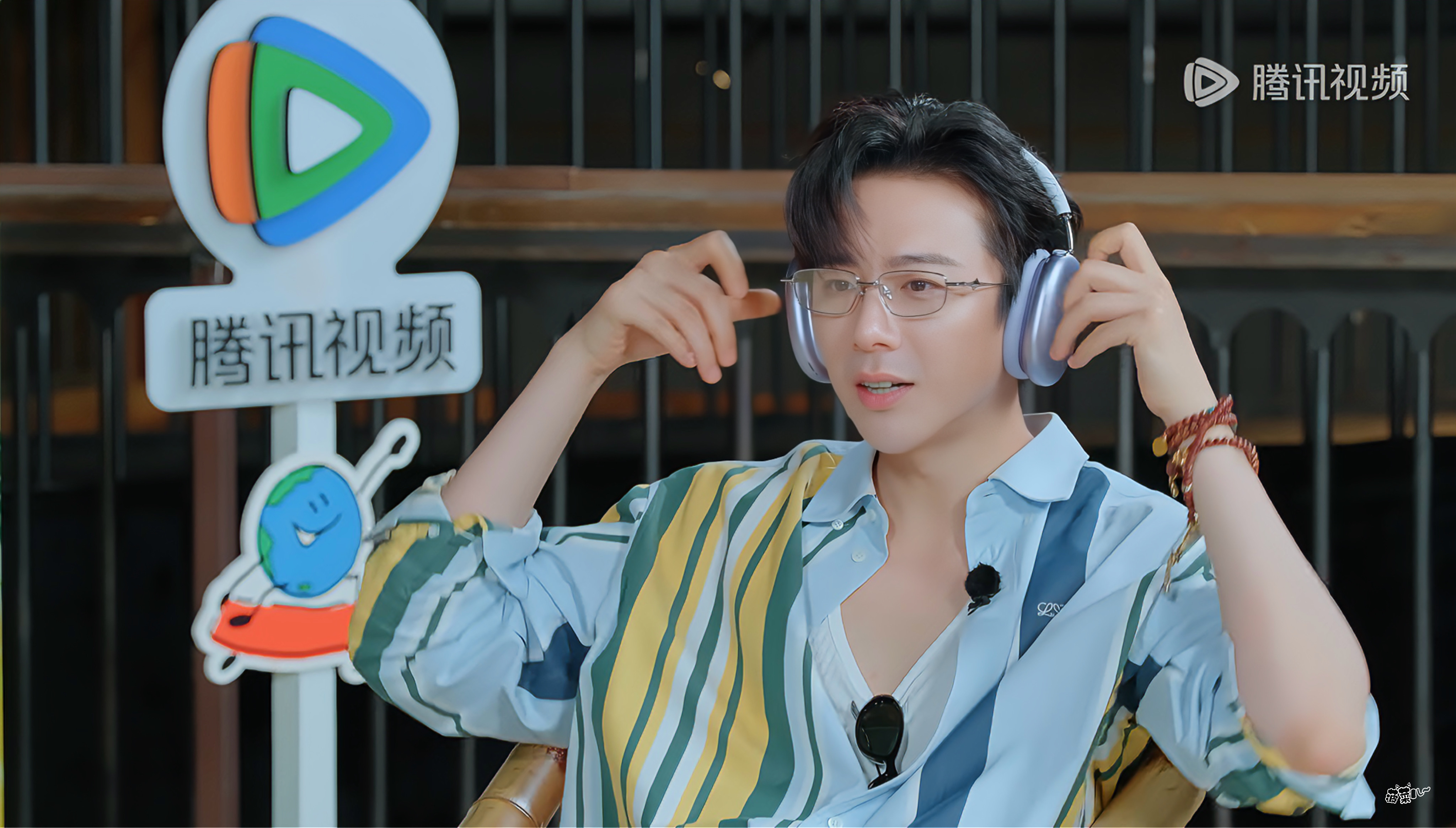 ｜摩登兄弟 一整个赏心悦目宇宁纤长的小臂苏感爆棚每一处露出的线条都好完...