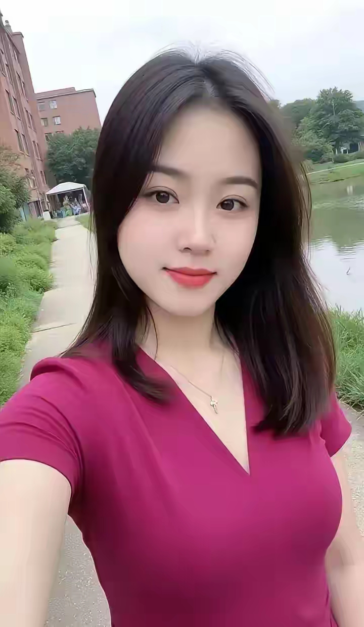 <p>甜美女孩 <!--{img:0}--><!--{img:1}--...