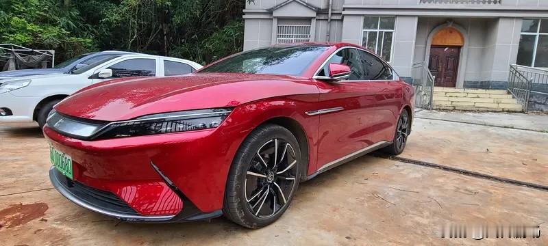 续航一千公里的纯电动汽车，那听着是相当香啊！就像大运远航Y7，CLTC...