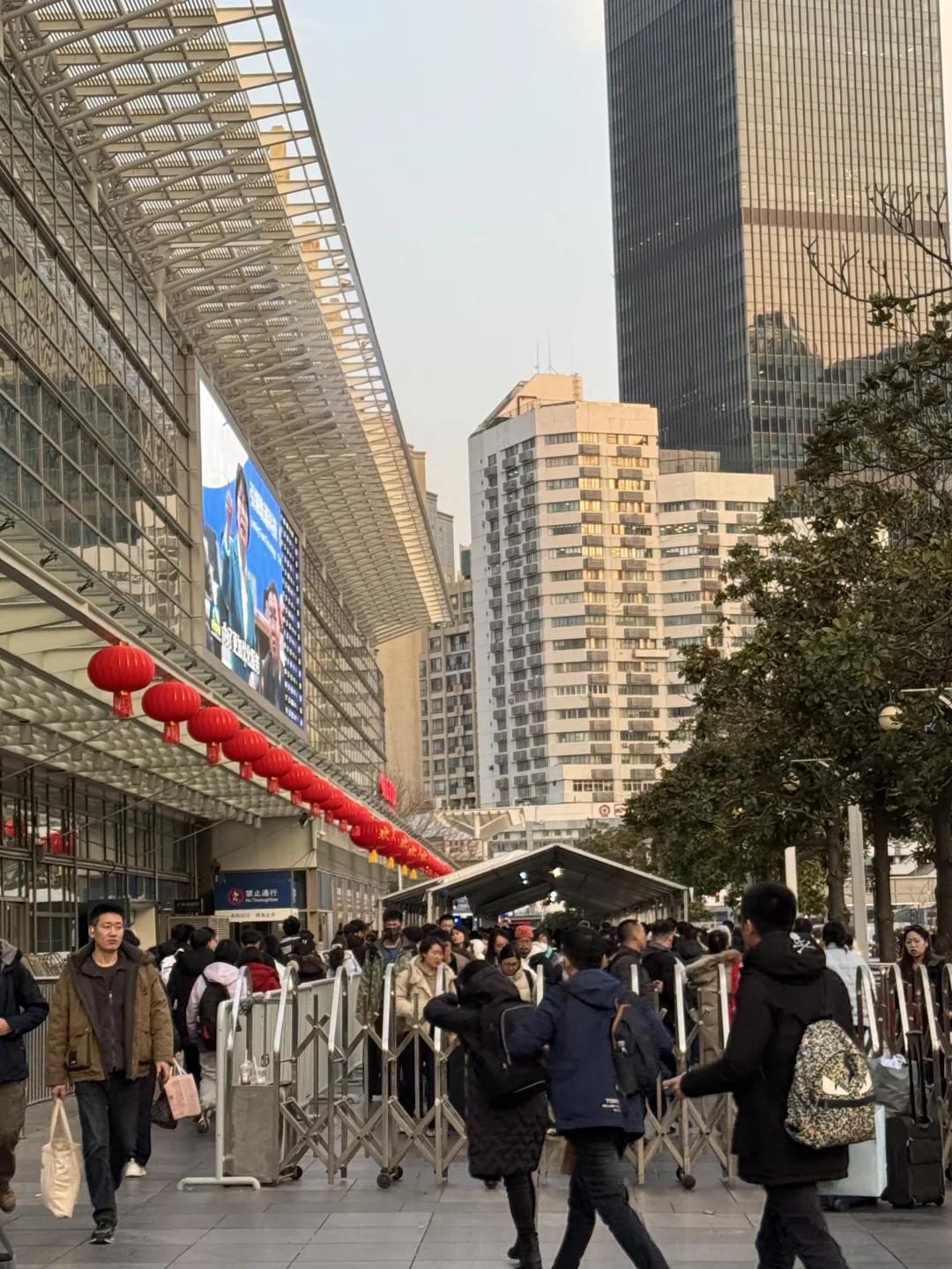 1月22日，上海火车站实况