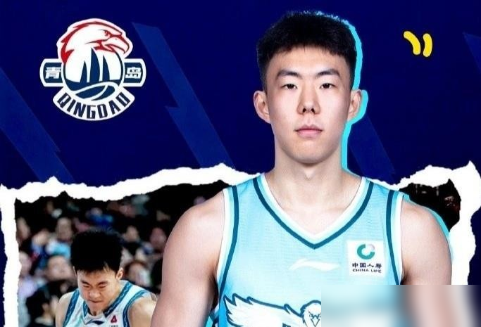 杨瀚森走了，青岛男篮直接宣布：不买了，关窗。三个外援打到底。
内线就俩纯中锋，刘维伟自己都说底子薄、防不住。赵嘉义也走了，四号位让吕俊虎顶。
球迷都等着补个大外，结果等来一句内部挖潜。
刘维伟跟韦瑟斯庞的聊天记录都晒出来了，就为了证明没闹掰。目标还往上提了。
人走了，坑不填，活儿还得干好。这