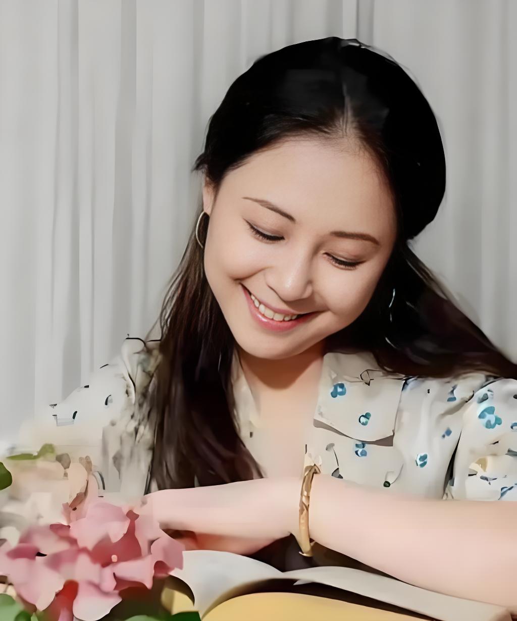 琼瑶说：

&34;上苍对于生命的过程，设计得不是很好。当人老了，都要经过一段很痛苦的时间，这段时间，可长可短，对于必将老死的人，是多大的折磨！万一不幸，还可能成为依赖&39;插管维生&39;的&39;卧床老人&39;！我曾经目睹那种惨状。我不要那样的死亡。&34;

这话说得太透了。透到让人不敢往下想。但你要是认识陈秀兰，你就会明白