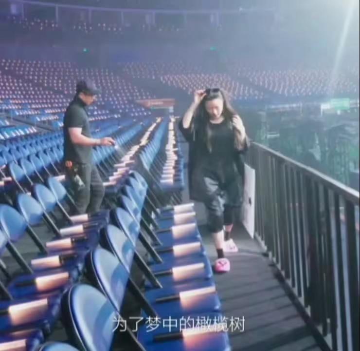 萌萌。 单依纯 萌娃