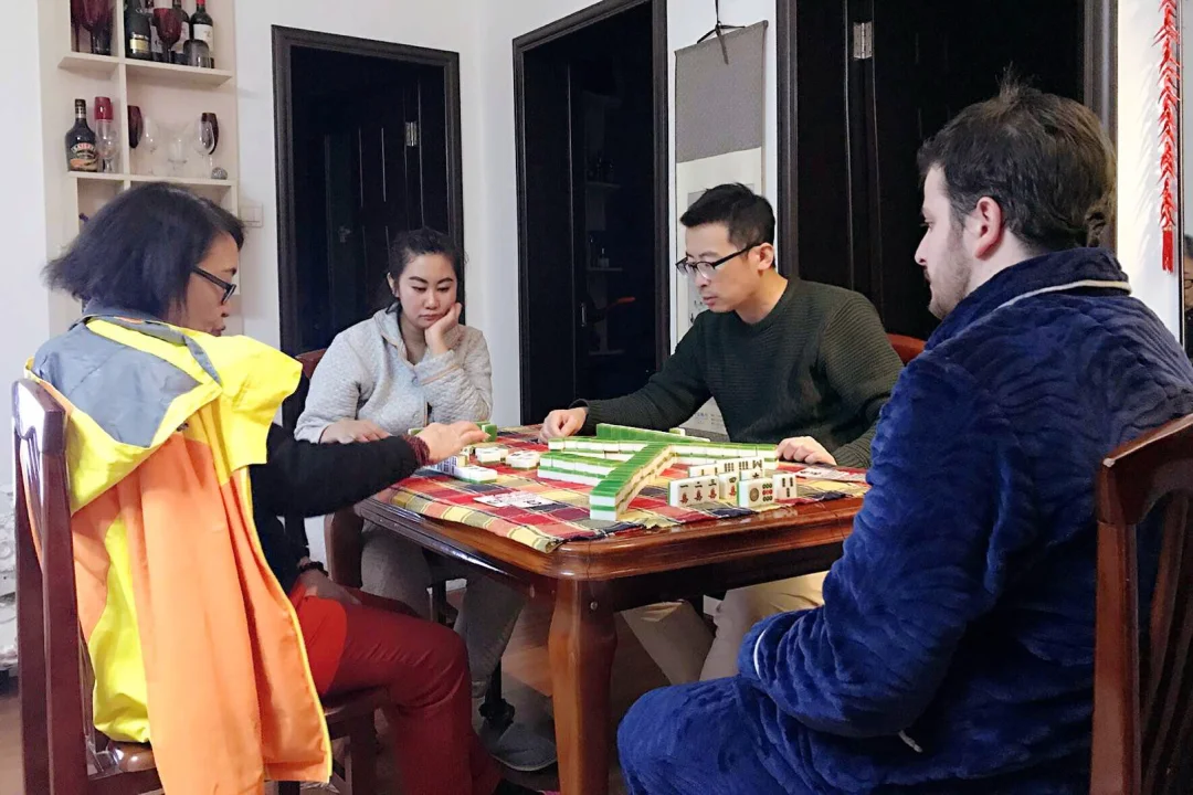 西班牙小哥来中国过年，竭尽全力本土化