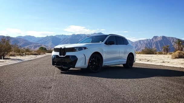 新2027款宝马X5 40 xDrive 雪山白——外观环视与内饰#汽车分享 #suv #汽车圈观察