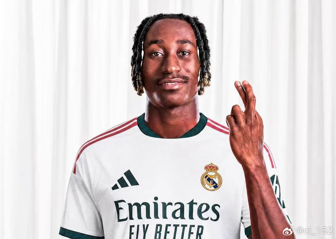 #皇马[超话]#  
迪奥曼德爆发！皇马没维尼修斯反而踢顺了

⚽️ 关注我，每天实时追踪皇马最新动态！从球队新闻、伤病更新到转会情报，第一时间掌握皇马的一举一动

北京时间10月19日凌晨，西甲第9轮皇马主场4‑1大胜塞维利亚，拿下各项赛事3连胜。
维尼修斯因停赛缺阵，穆里尼奥启用19岁迪奥曼德与恩 ​