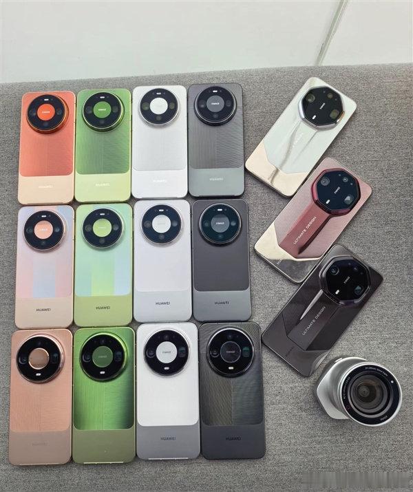 【#华为Mate90全家福实拍#】#华为Mate90四款机型齐亮相#9月29日消息，今天华为Mate 90系列正式到店展出，包含标准版、Pro版、Pro Max版以及RS非凡大师版，其外观设计也提前揭晓。如图所示，华为Mate 90系列采用经典的星环DECO设计，背板采用拼接工艺，整体风格与Mate 60系列的设计语言类似。搭配全新配 ​