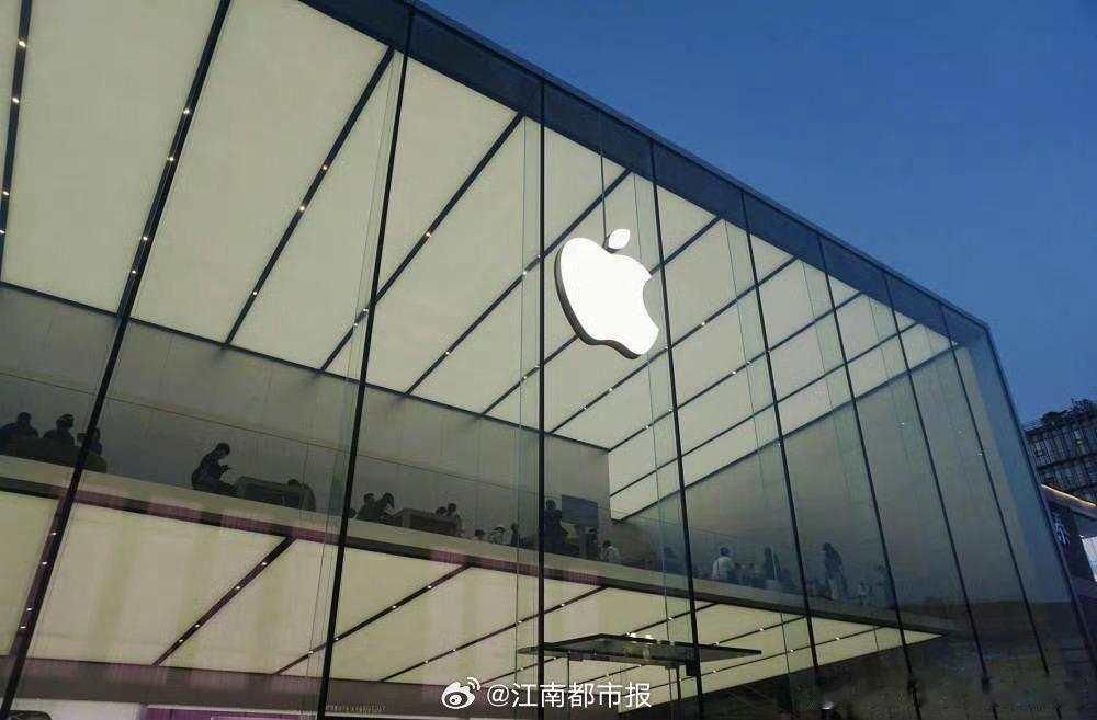 【Elec近日报道，苹果已完成折叠屏iPhone包括显示屏、外壳及机械...