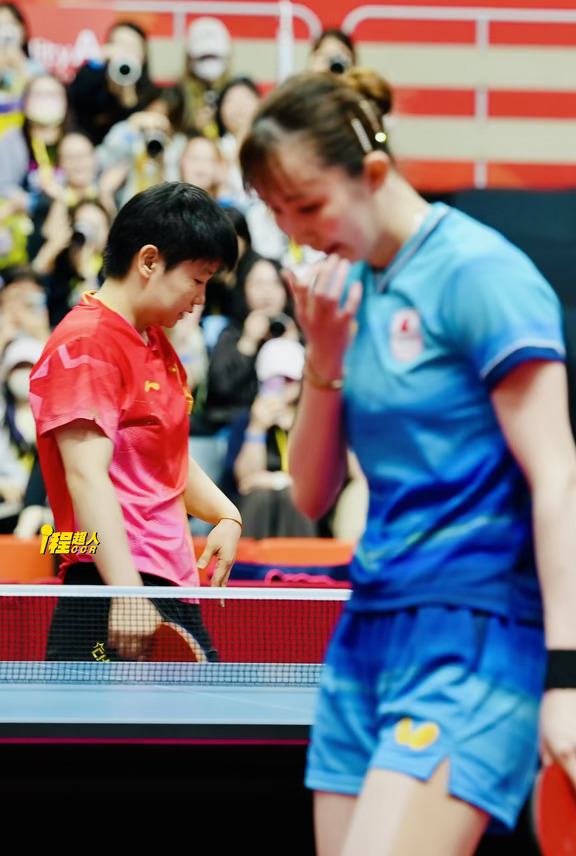 随手拍！孙颖莎4-1早田希娜，国乒包揽冠亚军