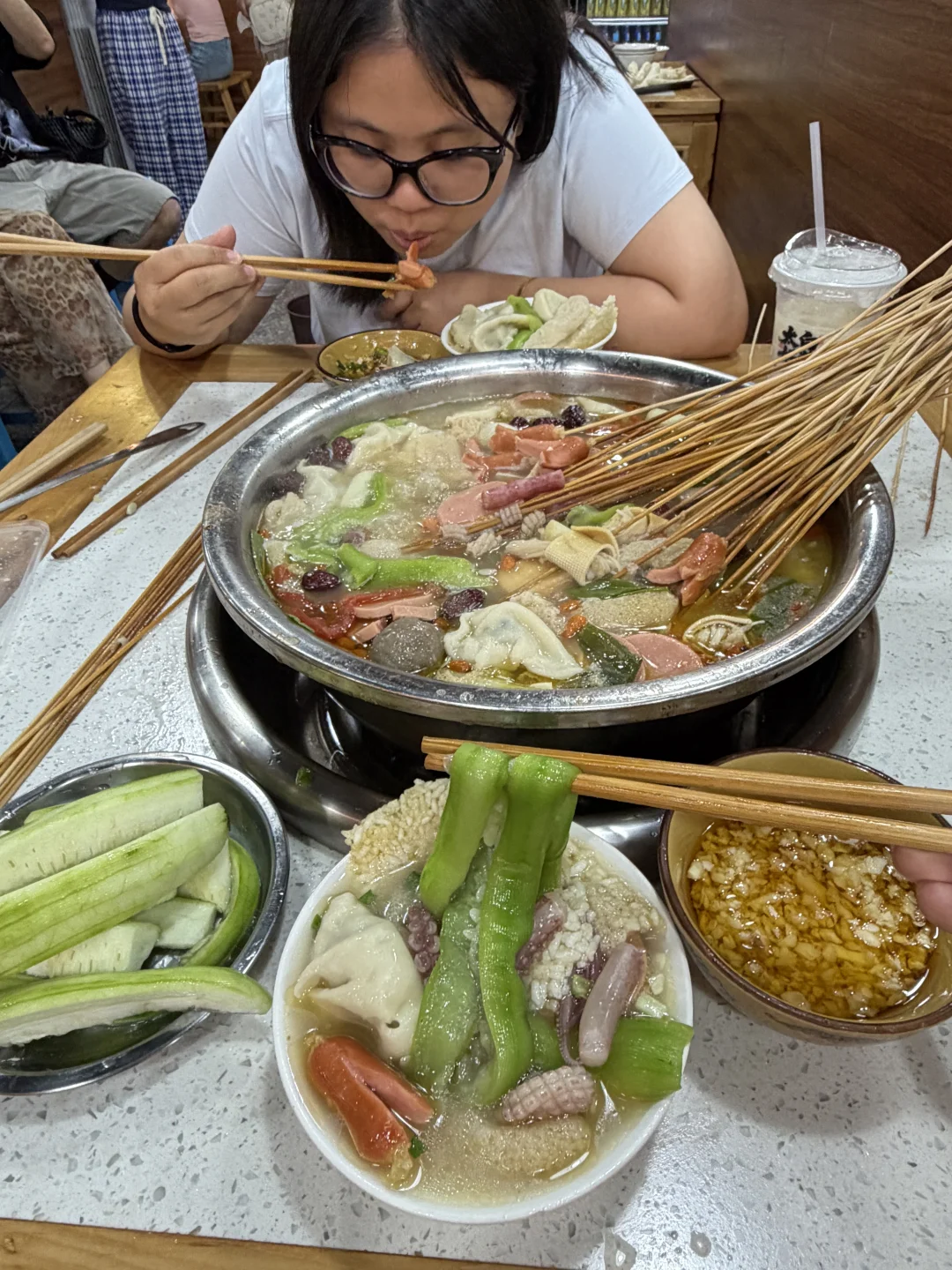 参见成都玉林竹荪鱿鱼鸡汤串串女王！！！
