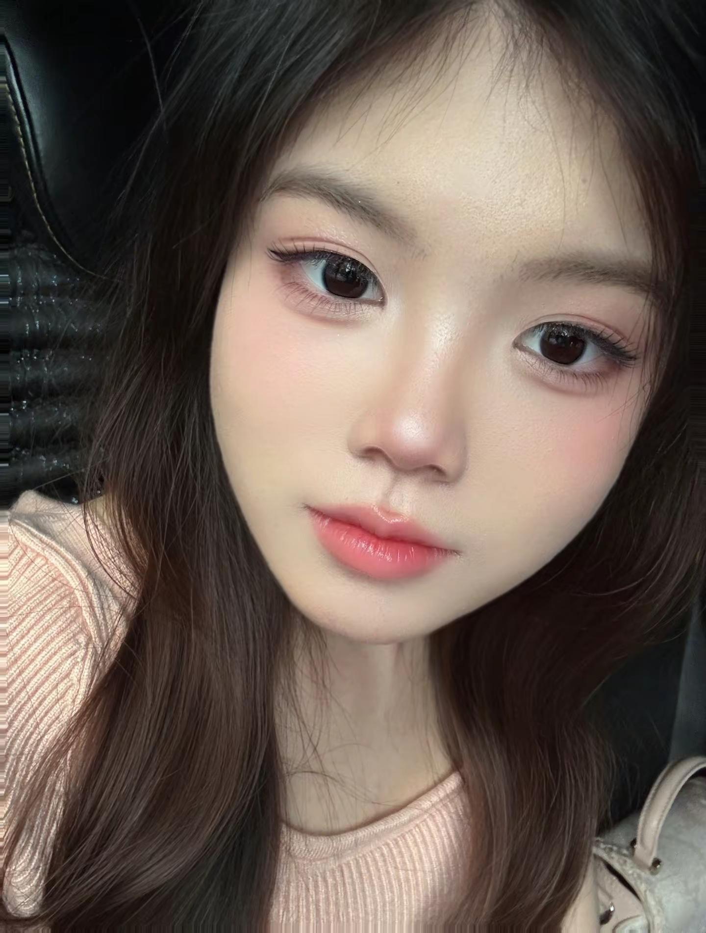 我性格十分恶劣 但胜在脸实在太乖