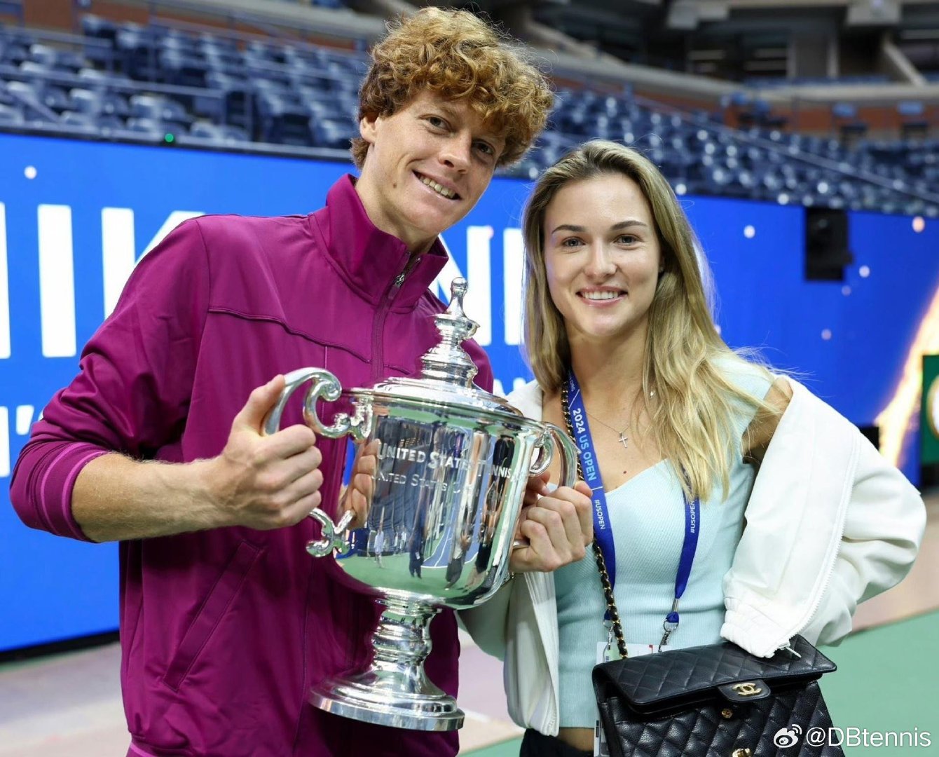 辛纳情史：
2020 - Maria Braccini 🇮🇹
2021 - Maria Braccini 🇮🇹
2022 - Maria Braccini 🇮🇹
2023 - Maria Braccini 🇮🇹
2024 - 卡琳斯卡娅 🇷🇺
2025 - Laila Hasanovic 🇩🇰
2026 - Laila Hasanovic 🇩🇰
#网球中国赛季来了##2026中网# ​