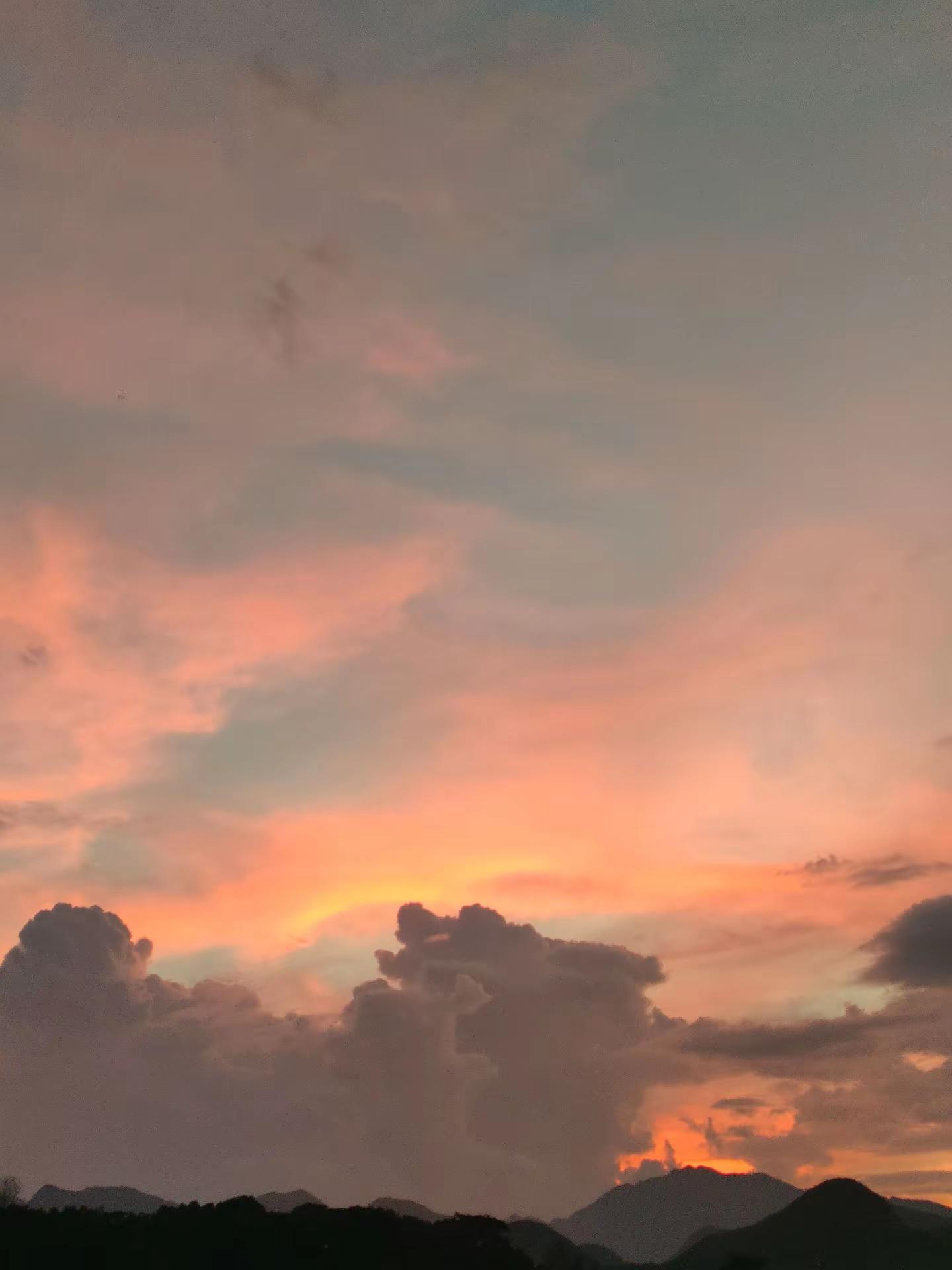 当你把人性看透，你就会变得通透，更喜欢独处……