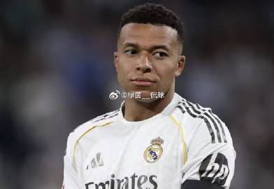 4月25日讯 西甲第32轮，皇马客场1-1遭皇家贝蒂斯绝平，与领头羊巴...