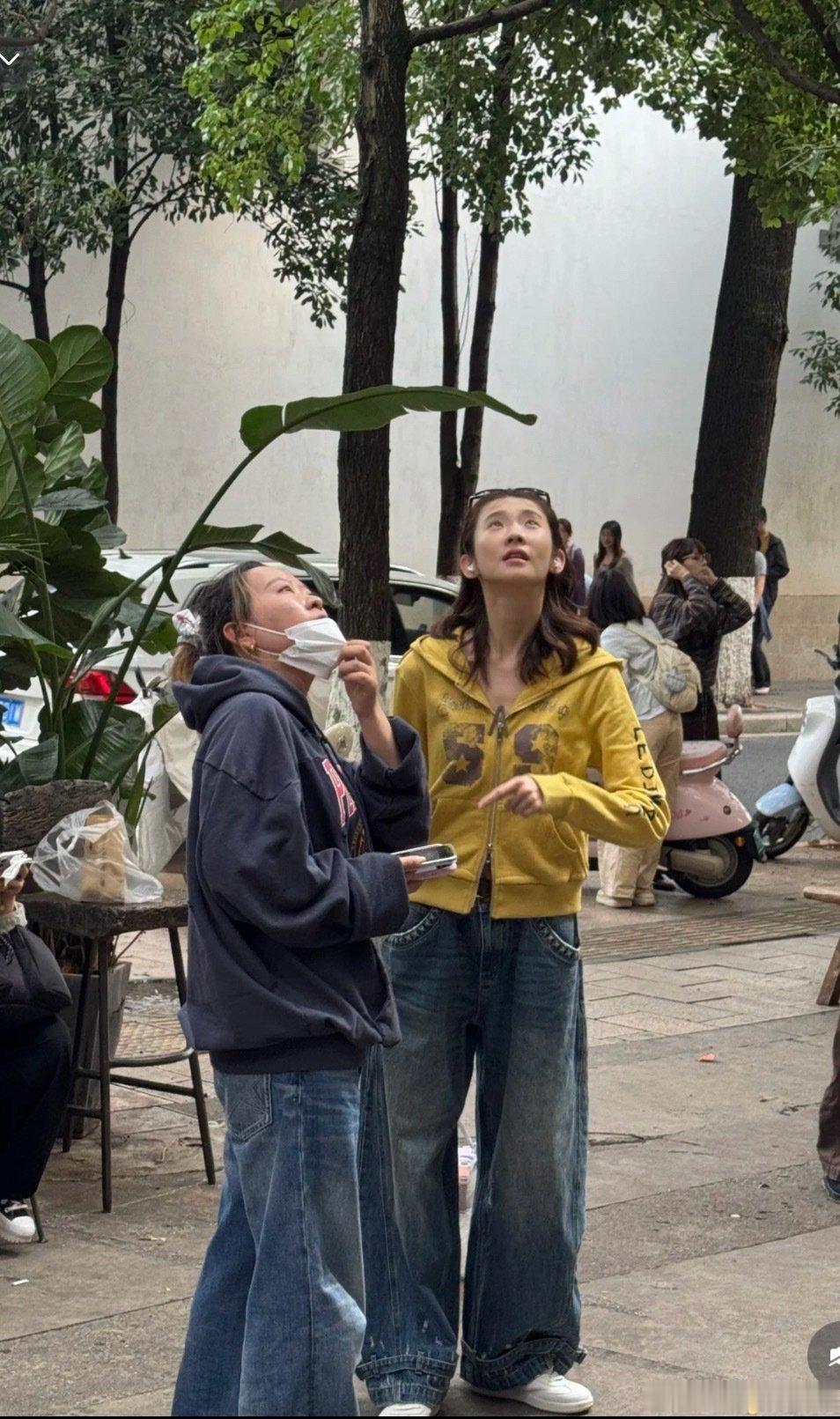 cc在张艺凡身边的每一天 我都很安心 ​