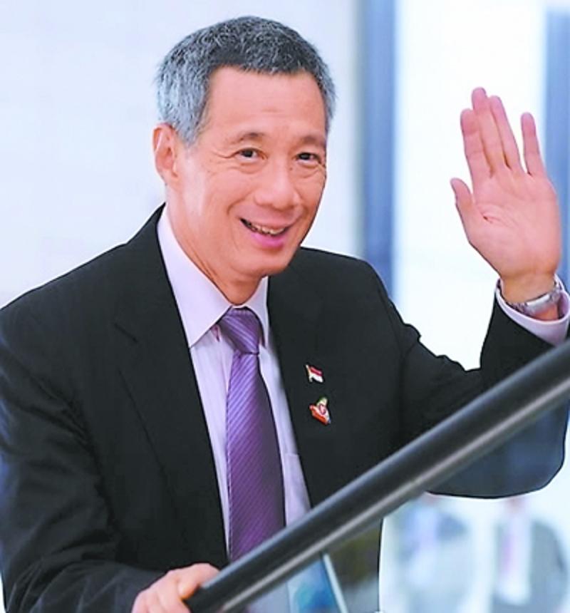 一场尼泊尔洪灾意外引爆新加坡内部族群争论，网络上大量偏激言论开始针对当地印度裔群体，不少内容借着灾难发泄情绪，把很多无关问题牵扯到族群对立上面。
 
事情发酵速度，快得超出很多人的预想。一部分网友借着新航投资印度航空这件事，不断放大焦虑情绪，散播带有偏见的看法。原本一场需要大家伸出援手的天灾，硬生生