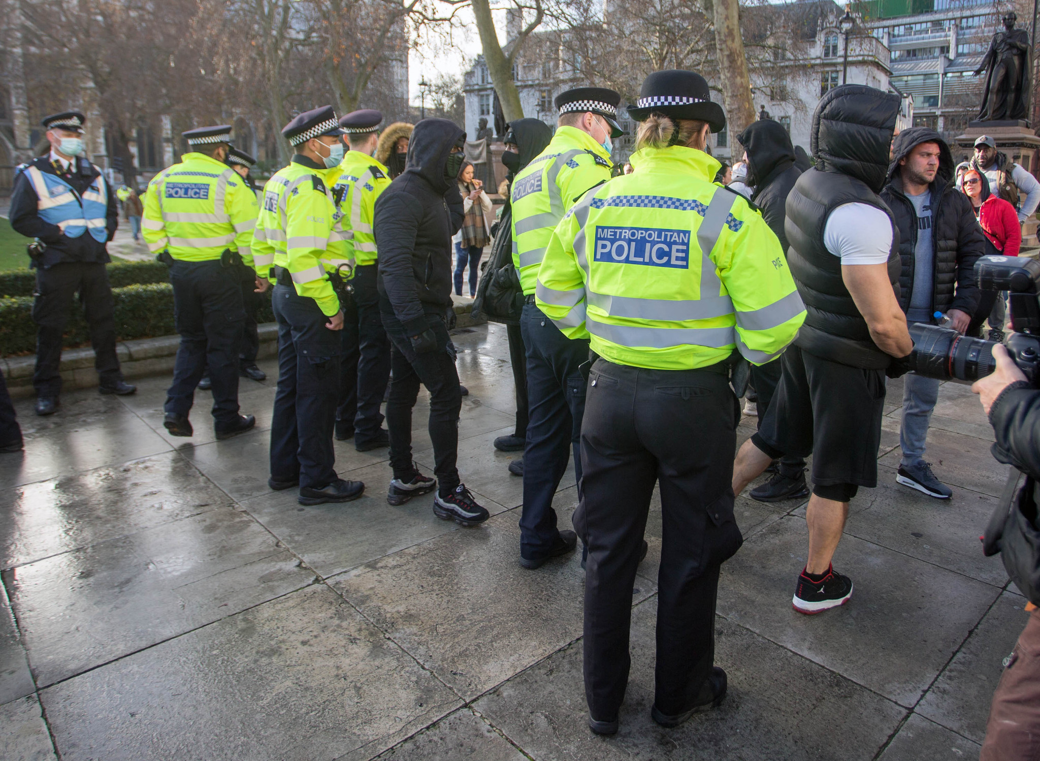 倫敦民眾示威反對居傢隔離 多名抗議者被逮捕-圖3