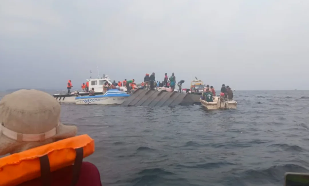 津巴布韦卡里巴湖渡轮倾覆，致44人死亡