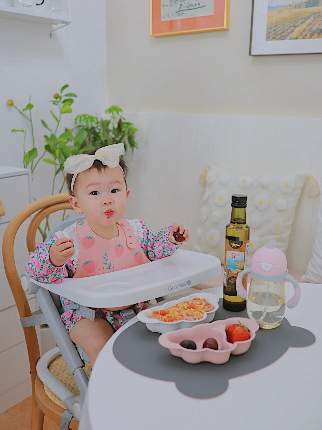 宝宝好好进餐，从自主进食开始～