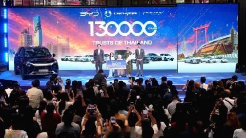 第13万辆比亚迪在泰国交付！车主竟是电影《给阿嬷的情书》的“阿嬷”扮演...