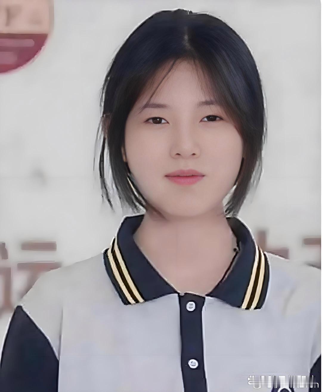 关于姜萍，简直是毁了这个女生一辈子，听说是因为这两个老师夫妻拿孩子的身份证号去申报了一个账号，又把题给做了一遍，可是这件事已经全国皆知了，以后这孩子怎么办呢？他们的父母的期望也碎了一地，简直可惜。 再来说说姜萍和王某某老王某某老师的结果。根据决赛阅卷结果，他们二人并未获奖。王某某 ​