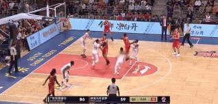 赛场速递：CBA季后赛广东德比，上下步、soma步or走步？贺希宁晃飞...