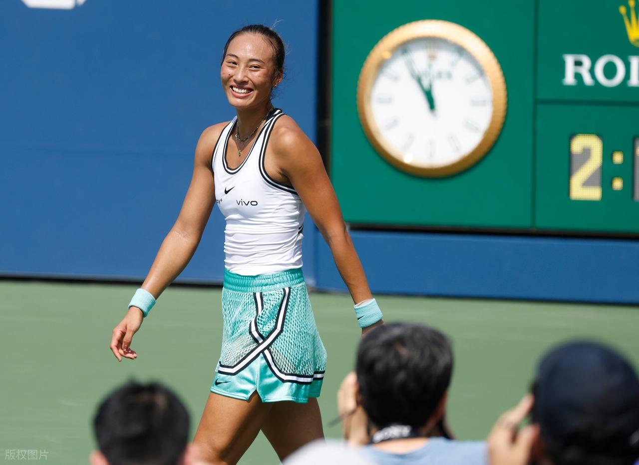 强势突围！郑钦文2026美网四战亮眼，今晚冲击女单三十二强