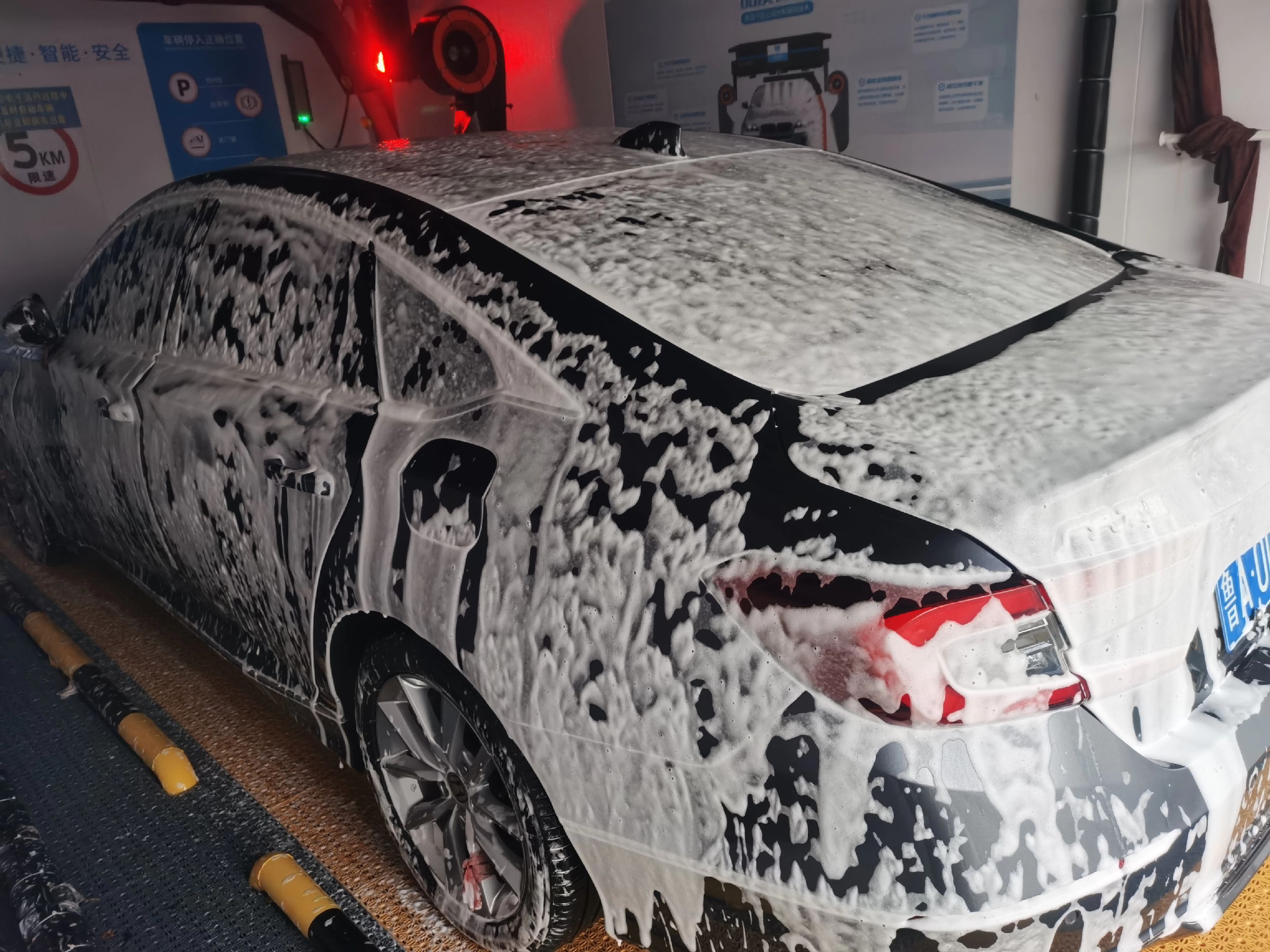 <p>洗车 <!--{img:0}--><!--{img:1}--><...