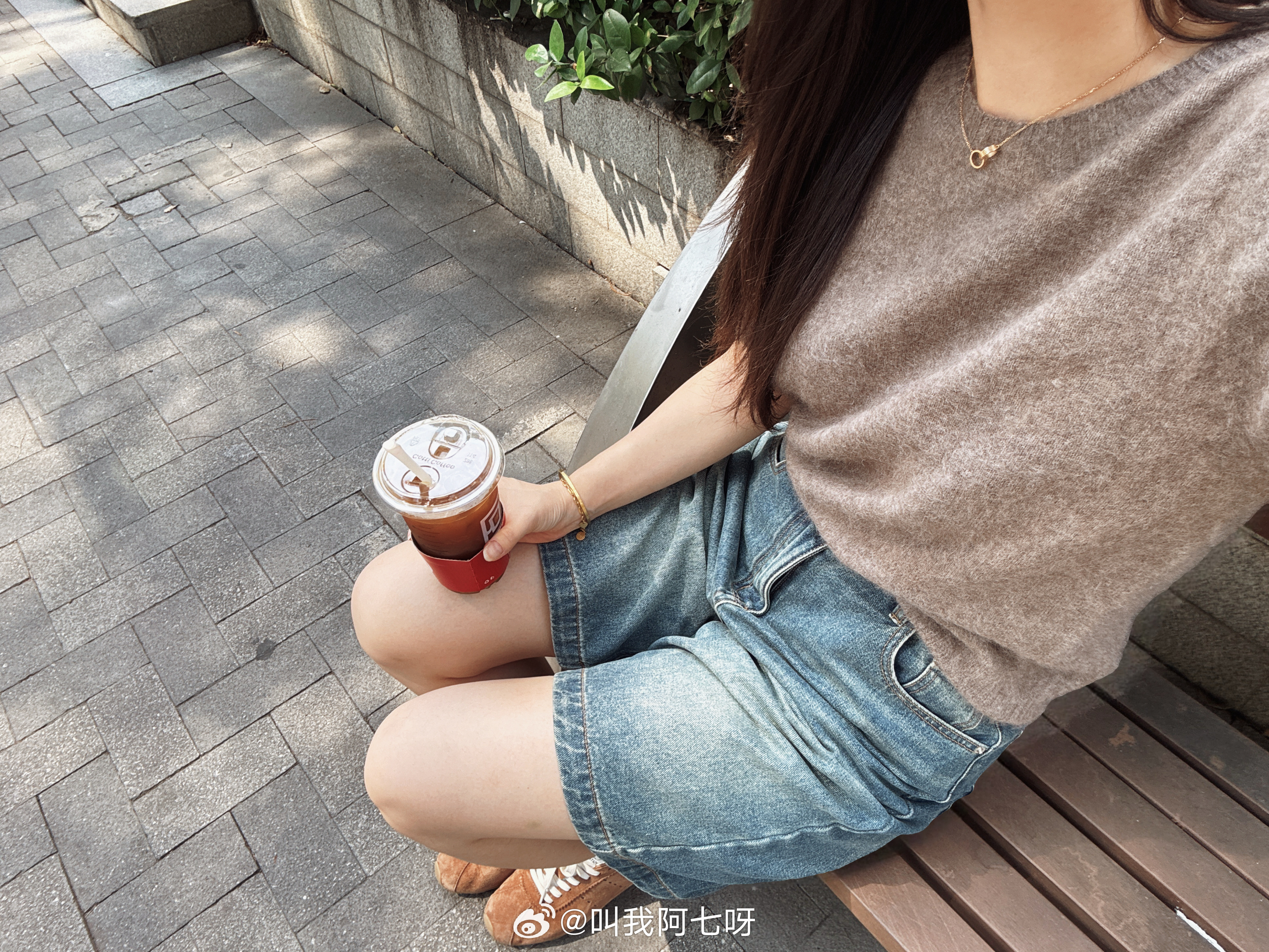今日搭最适合穿毛衣的季节来咯～🍂 ​​​
