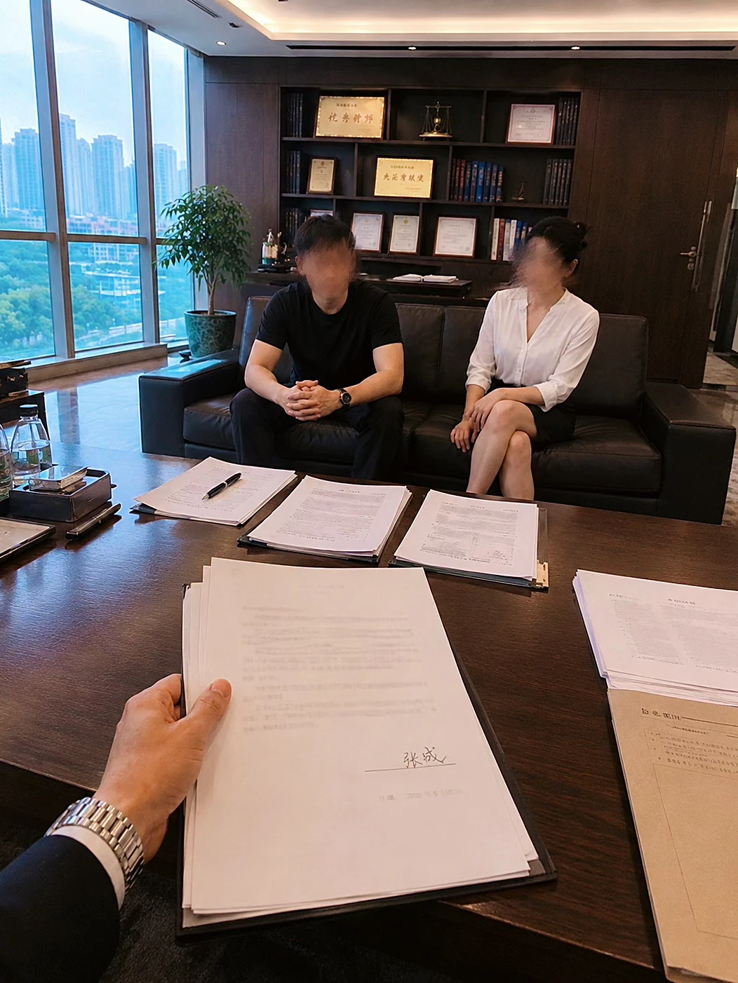 每个月新接4-6个刑案貌似是我的极限？