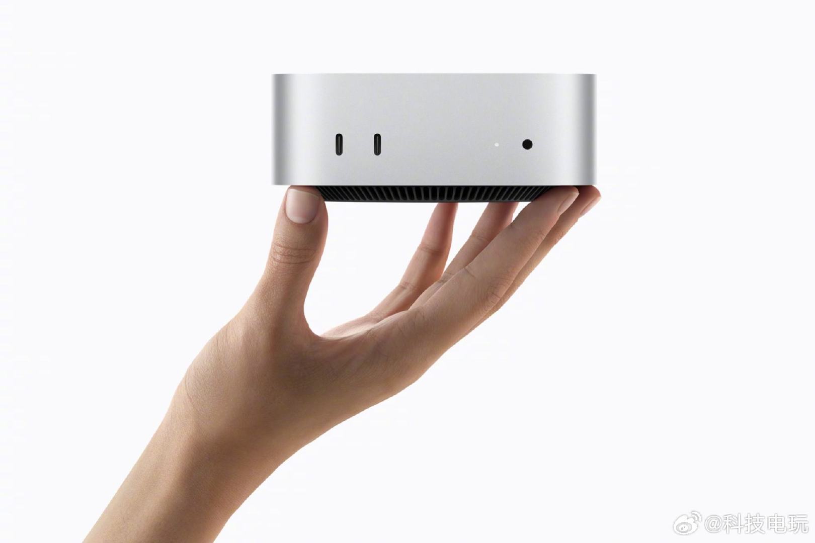 #苹果发布两款Mac新品##苹果M6芯片# 
苹果近 2 年来，首次推出新版 Mac mini，一同更新的还有 Mac Studio。新一代 Mac 含 M6、M5 Pro、M5 Max 与 M5 Ultra 四款芯片版本，全面剑指 AI 任务处理。

M6 起售价为 6999 元，M5 Pro 12999 元。
M5 Max 19999 元，M5 Ultra 46999 元。 ​