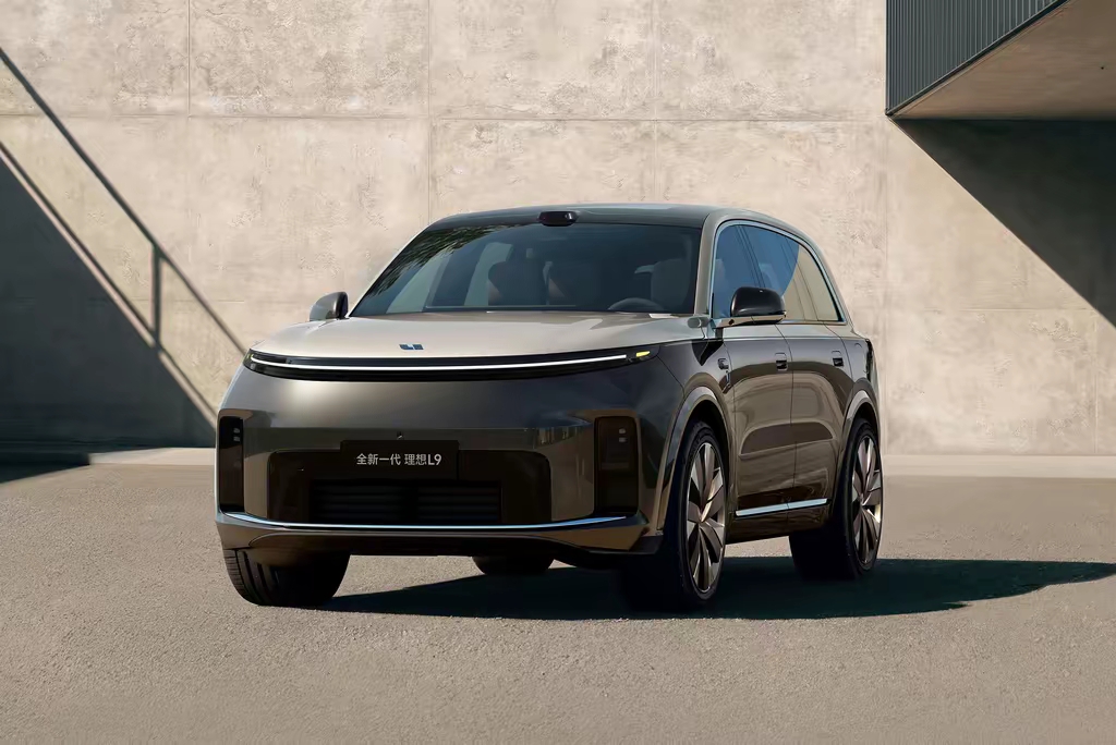 兄弟们，刚刷懂车帝刷到全新一代理想L9 Livis官图，55.98万...