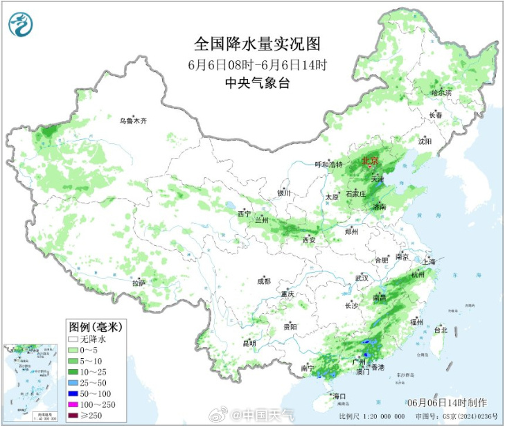 【北京城区西部雨势增强 中午出现短时强降雨】今天白天，我国从东北到西北...
