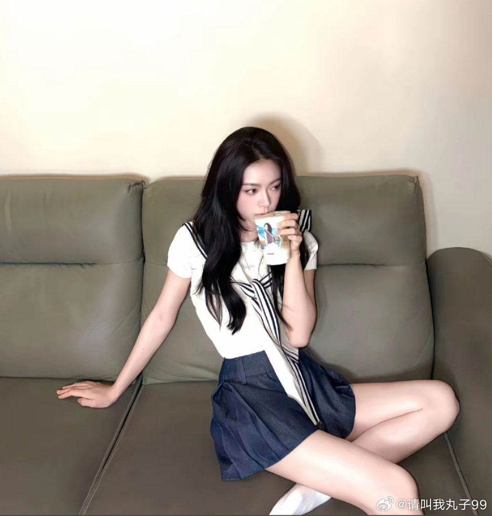 #赵今麦[超话]#青春女大[奶牛猫] ​
