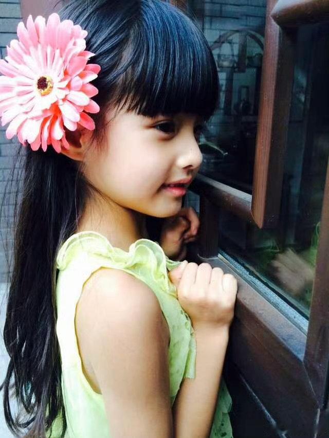 #艾米[超话]#  am#艾米阿禅#am#艾米李微意#

散发着整个宇宙的光芒，你就是宇宙的重心，就像小麦哲伦星云一样

​