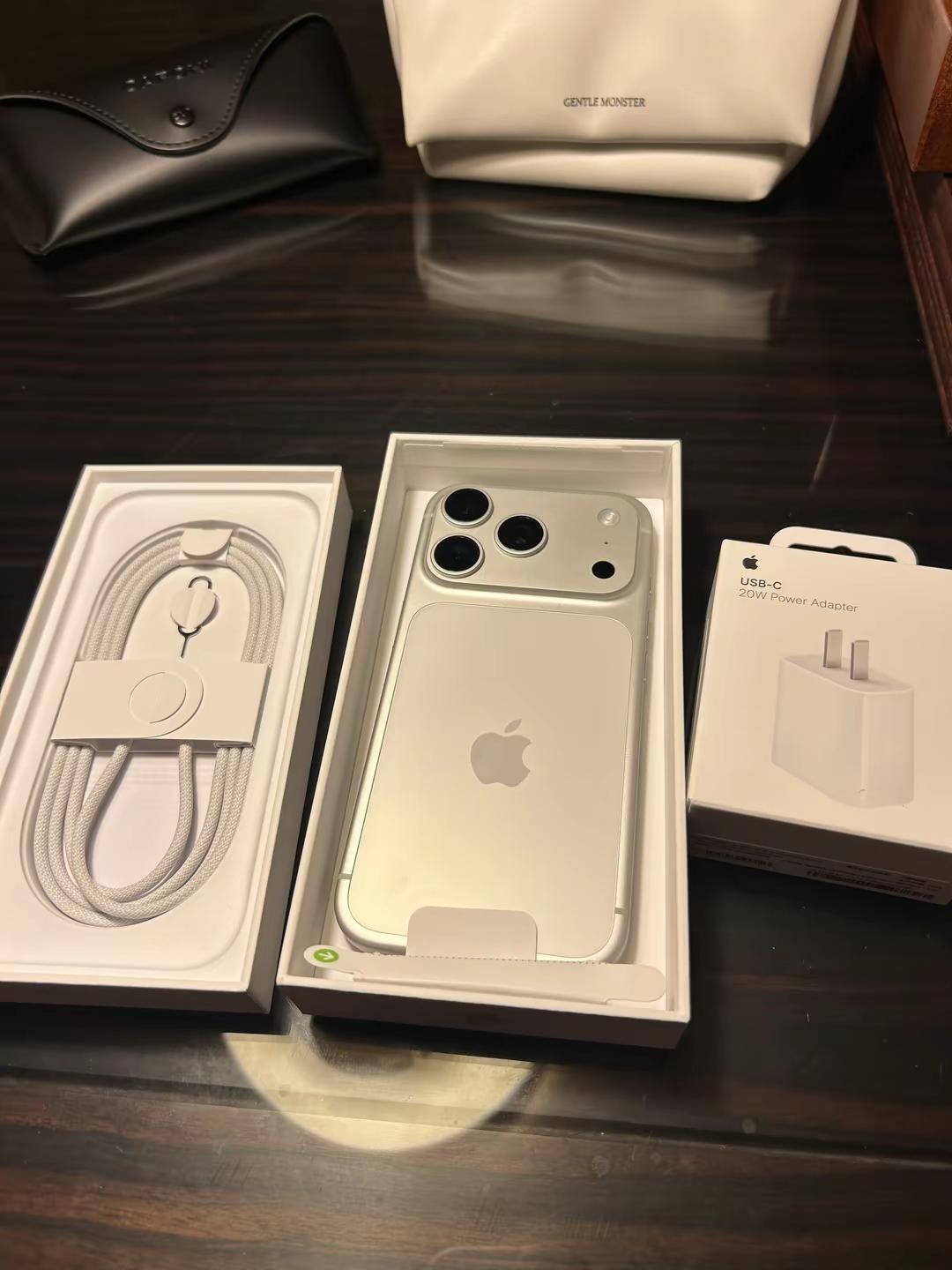 库克时代最后一舞😜。新机拆封📦