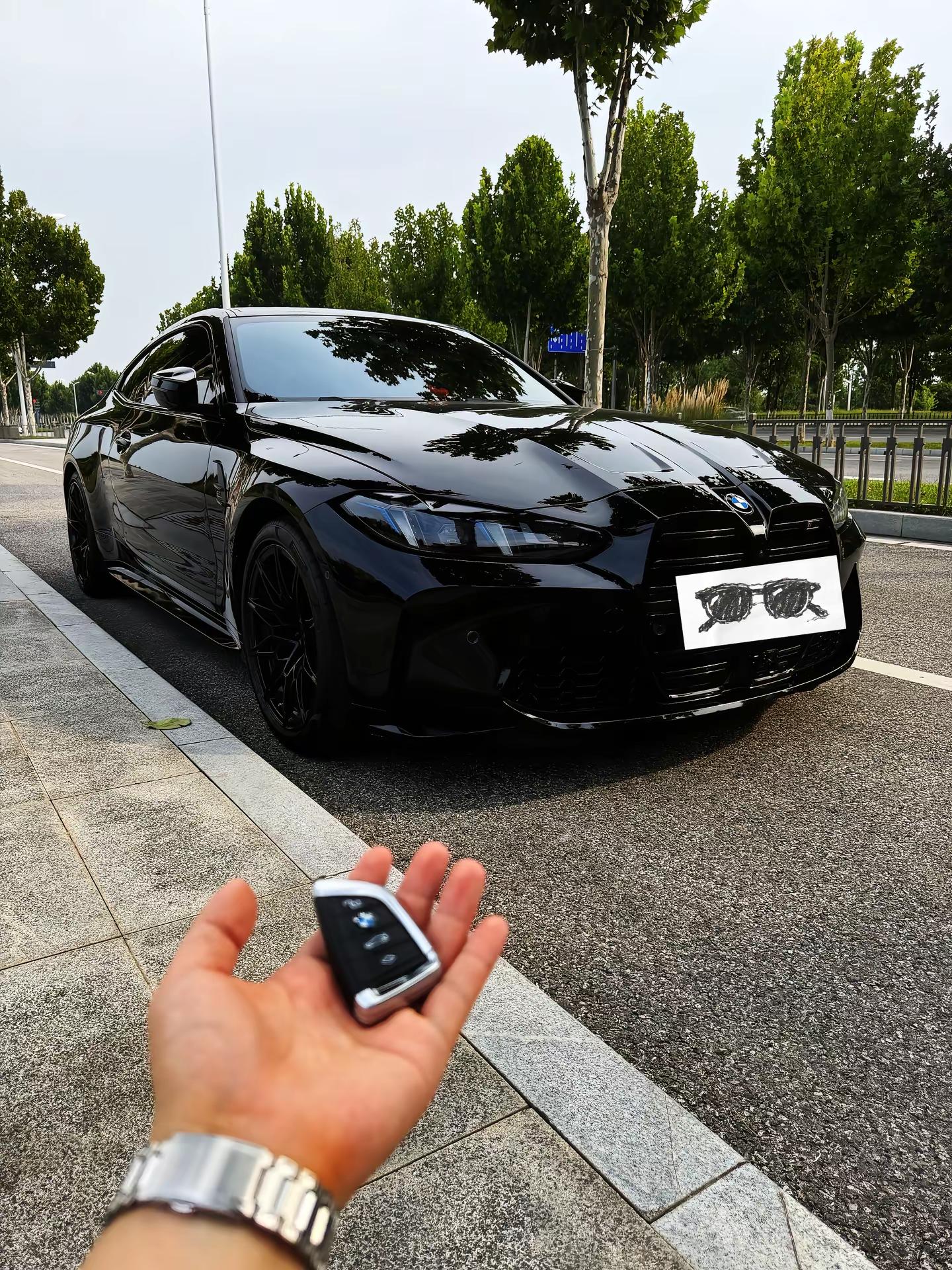 买车的时候销售跟我说，200个以内没有对手，真的假的？宝马M4 mpower