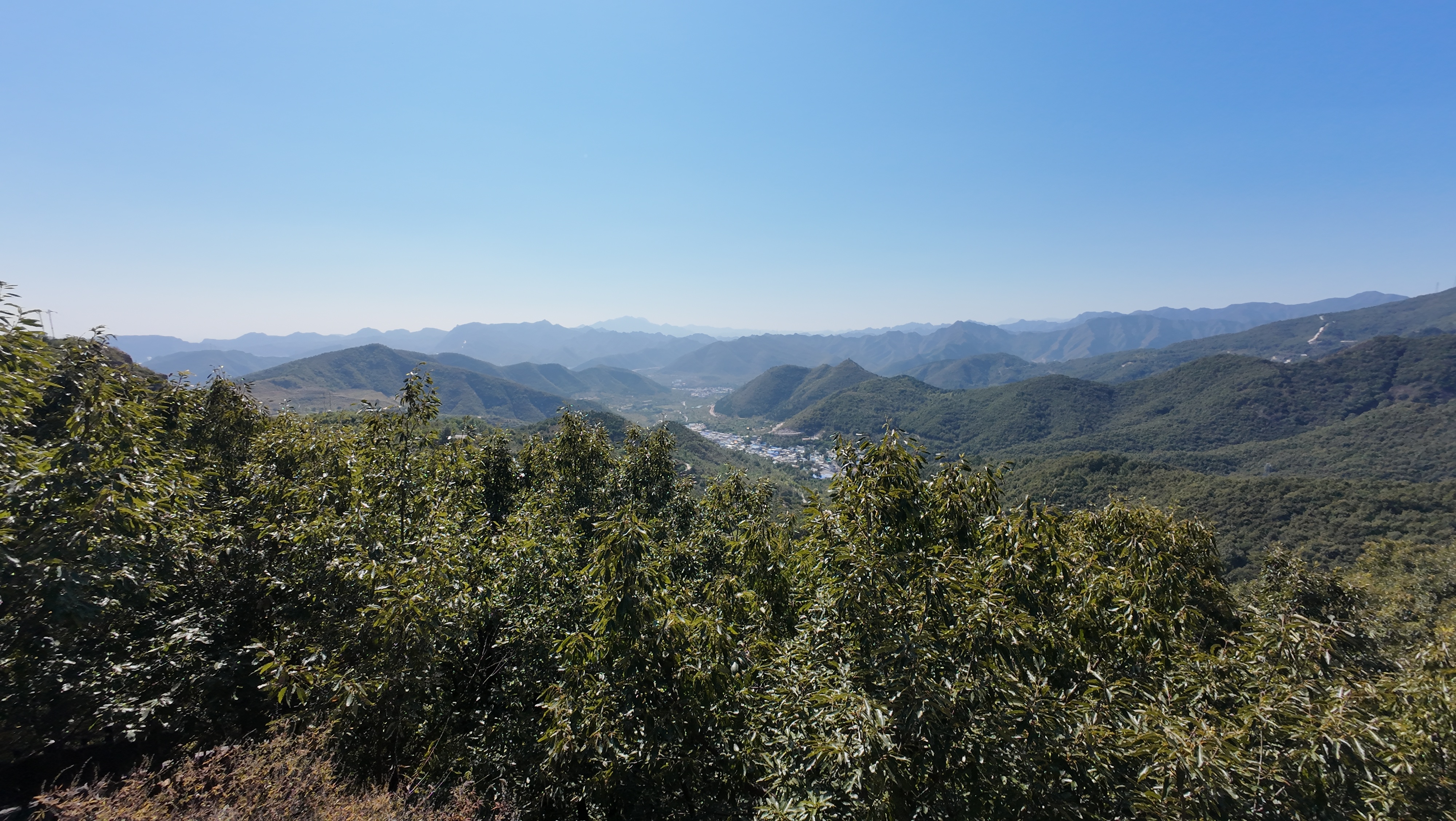 先有潭柘寺，后有北京城

#8km徒步##摄影[超话]#  ​
