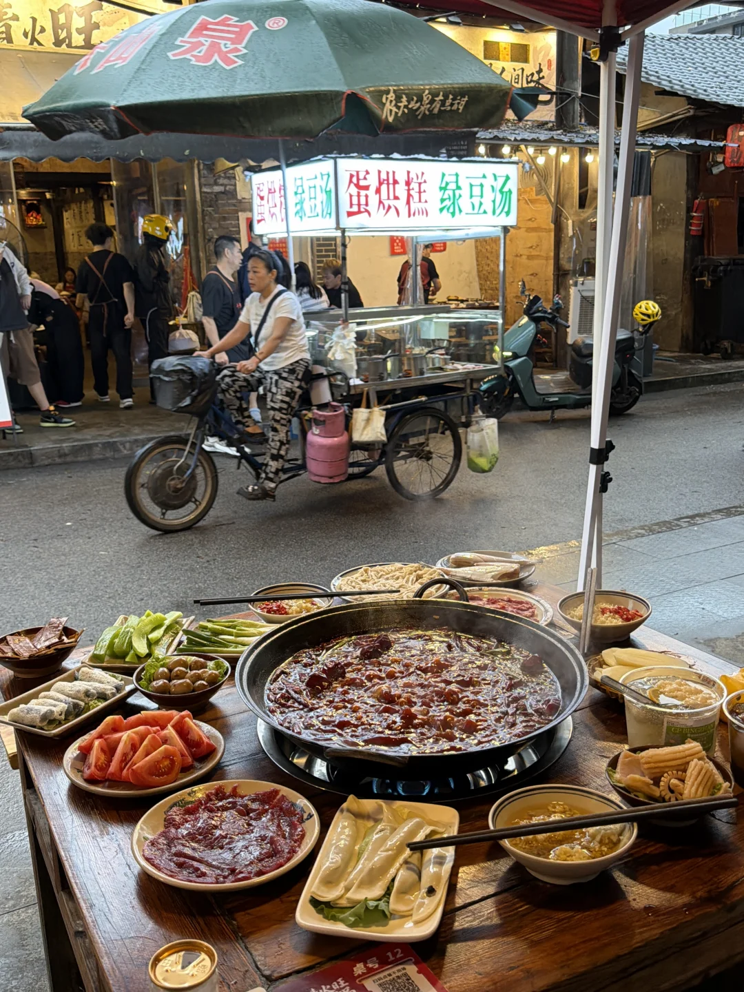 感觉是成都老春熙路tooop1好吃的老火锅……