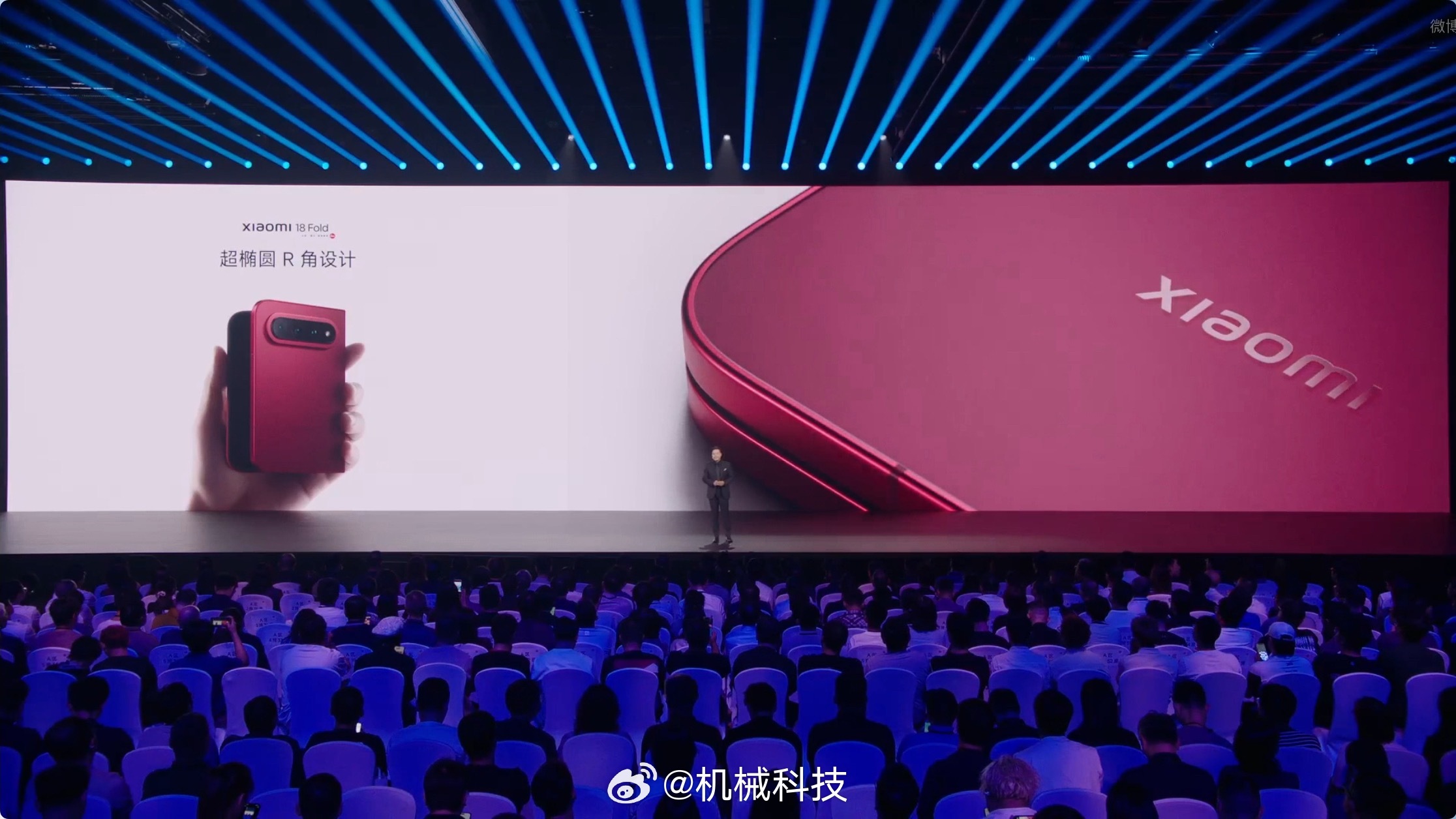 #小米18Fold价格#小米18 Fold最终定在10999元起，看来小米这次没打算用低价冲击折叠屏市场，直接进入万元旗舰区间。我更关注它把玄戒O3、澎湃OS 4和MiMo端侧大模型放进同一台设备，这意味着小米想验证的不只是一款折叠屏，而是芯片、系统和AI能不能真正形成协同。现在折叠屏的竞争也不再只是比谁更薄， ​