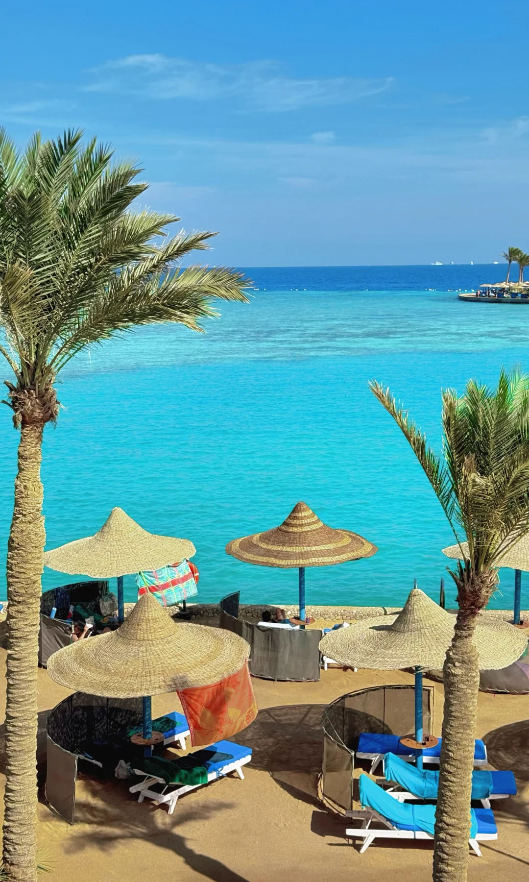 在埃及的红海酒店，我感受到了“世界的参差”