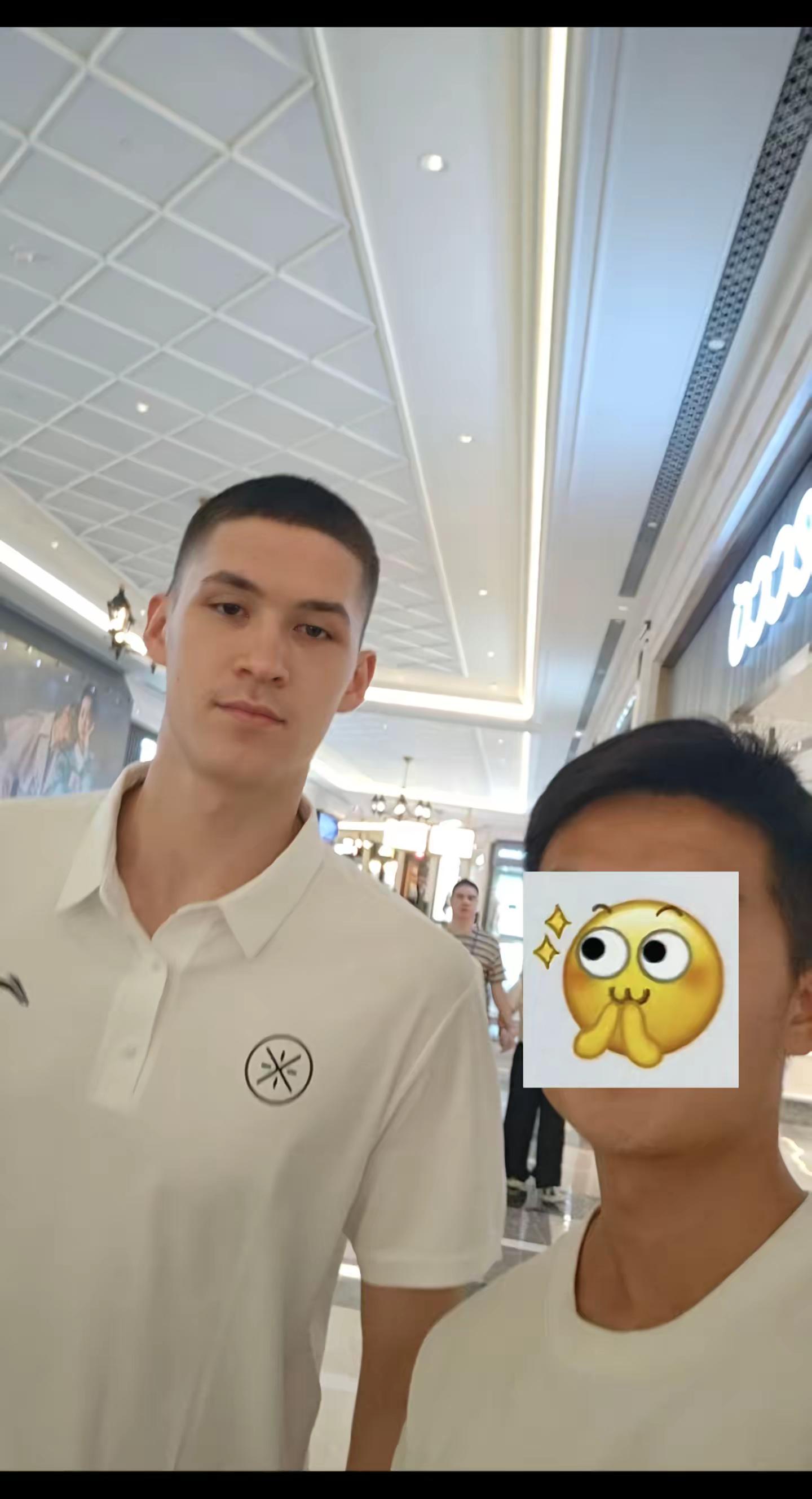 国货之光李宁大家族。库里中国行 巴特勒 韦德 李宁