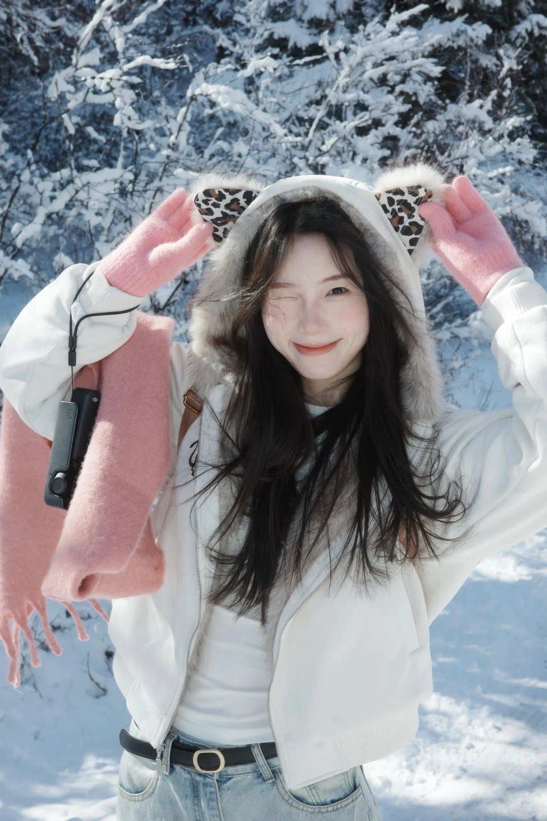 存一些雪地拍照姿势❄️