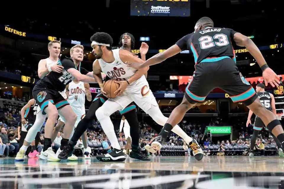29三分追平NBA历史纪录！灰熊惨遭骑士17分逆转 施罗德22+11 ...
